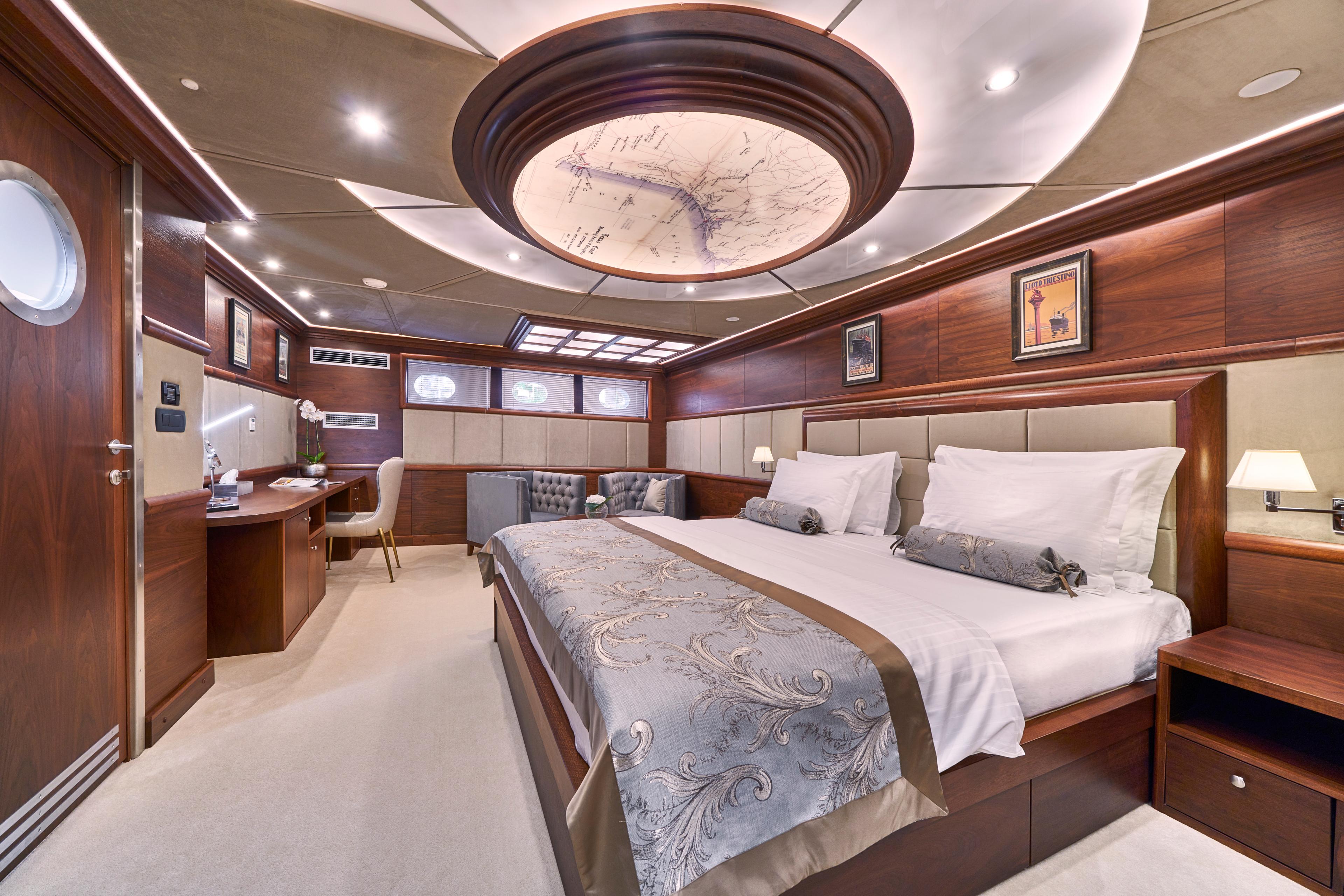Master Cabin (x 2) image 1