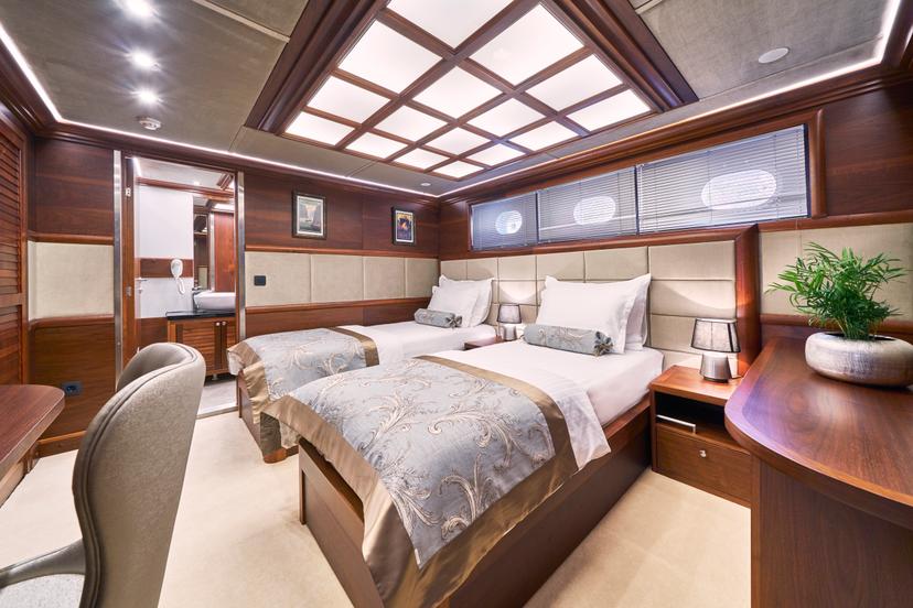 Convertible Cabin (x 2) image 1