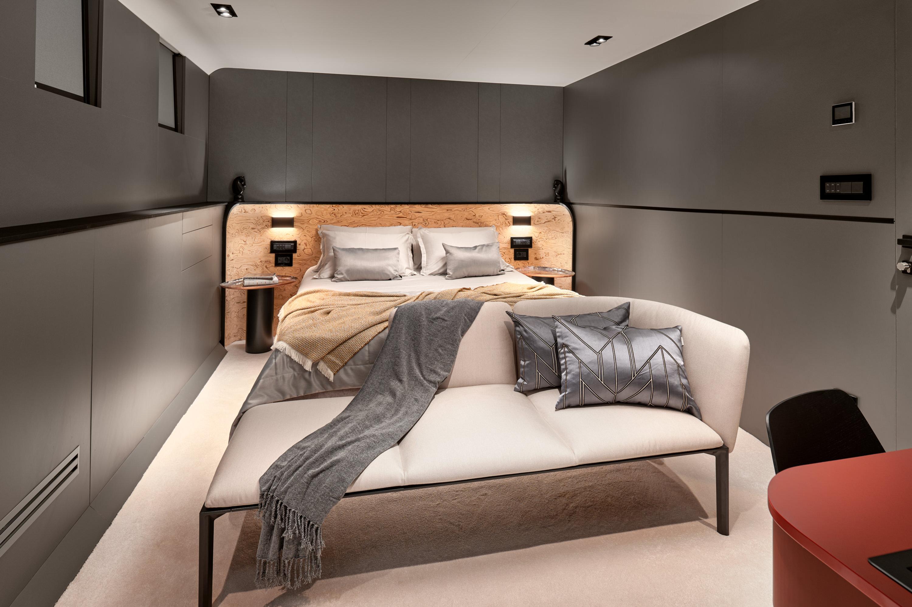VIP Suite (x 1) image 1