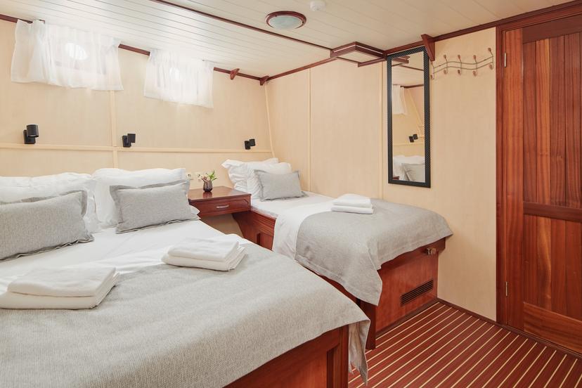 Triple Cabin (x 3) image 1