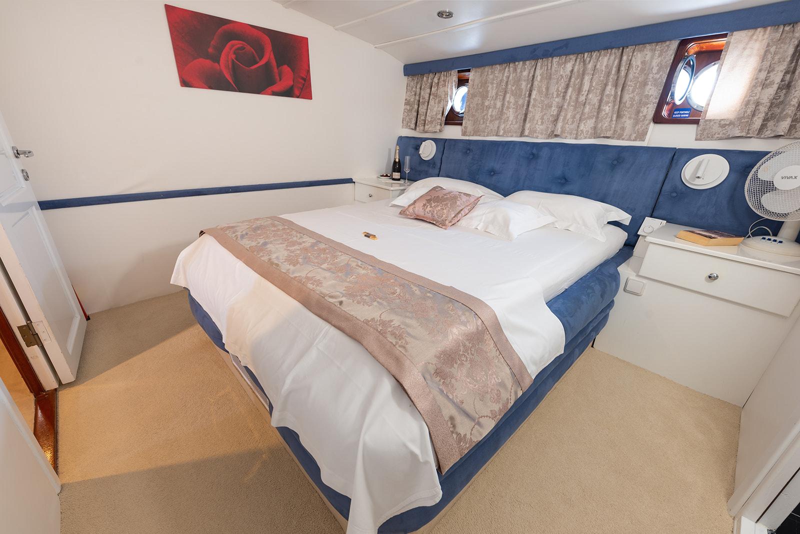 Double cabin (x 6) image 2