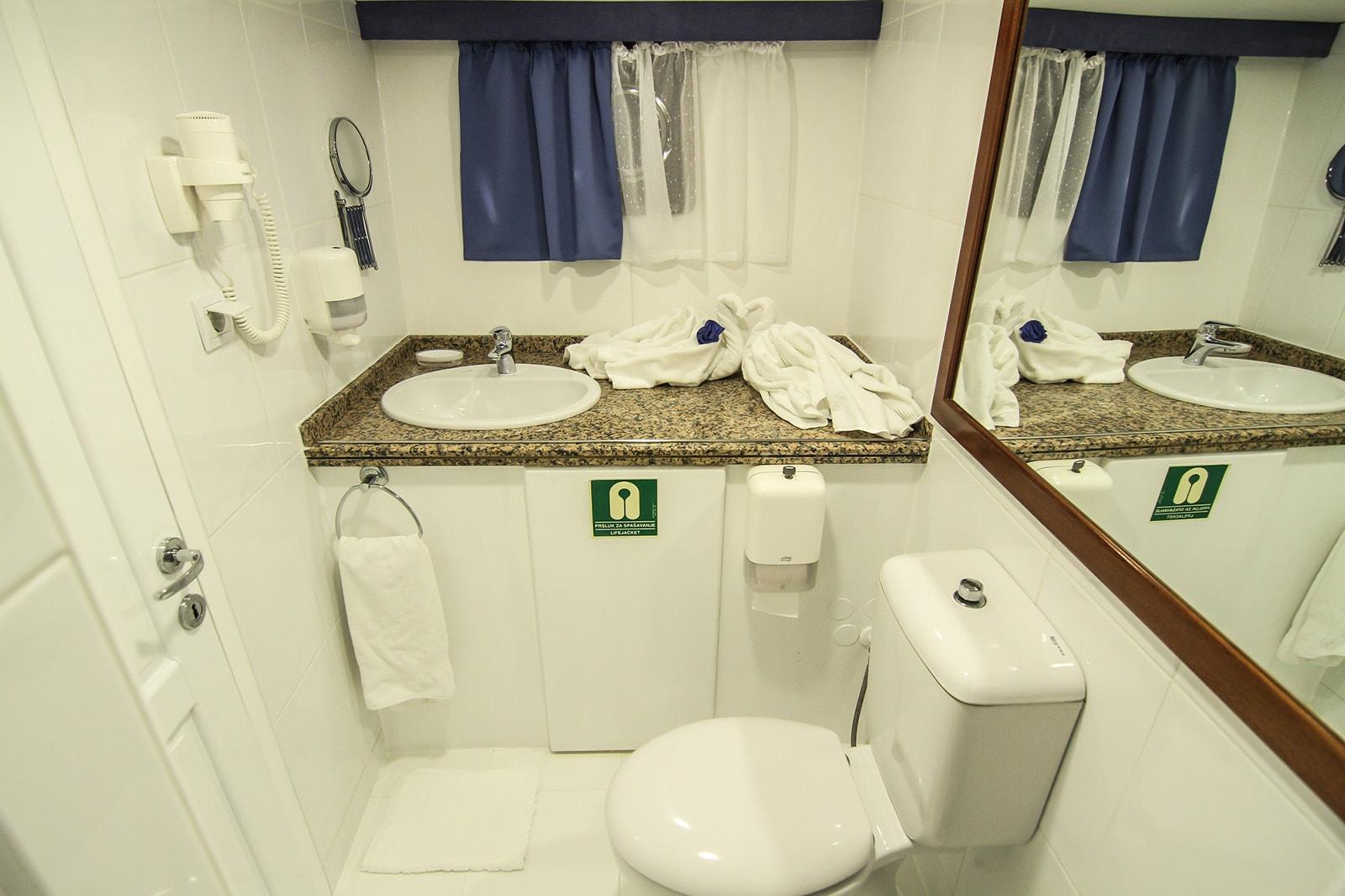 Double cabin (x 6) image 3
