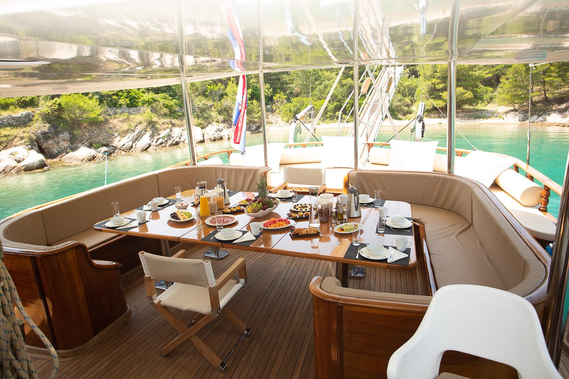 Cuisine Onboard  image 1