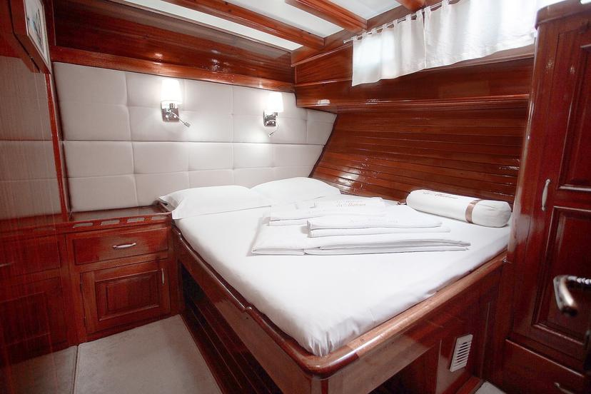 Double Cabin (4 x) image 1