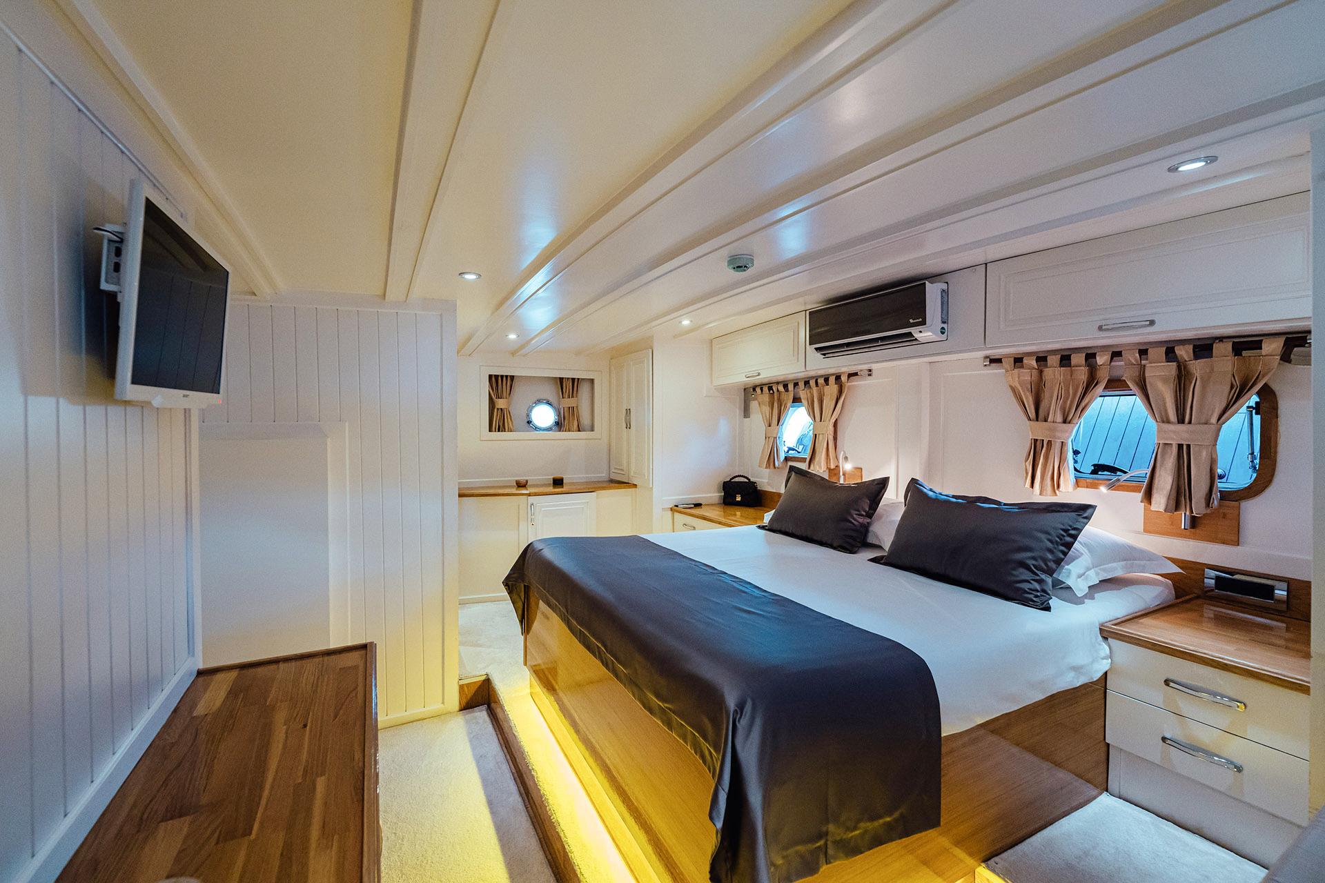 Master Cabin (x 1) image 1