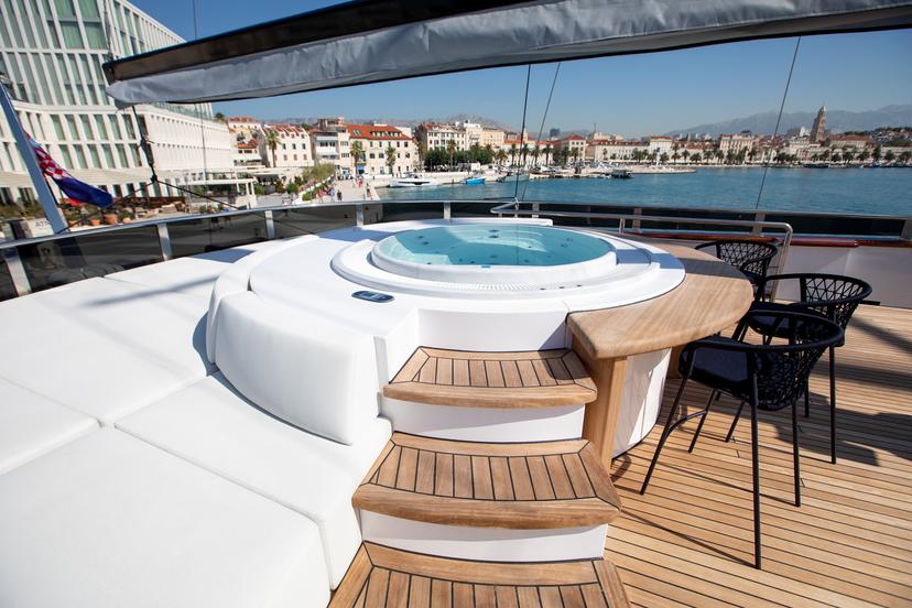 Amenities & Features image 1
