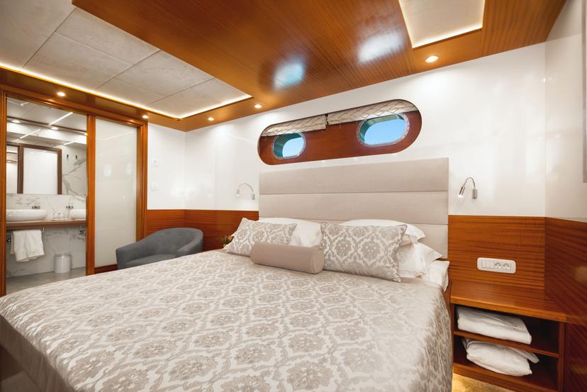 Double Cabin (x 4) image 2