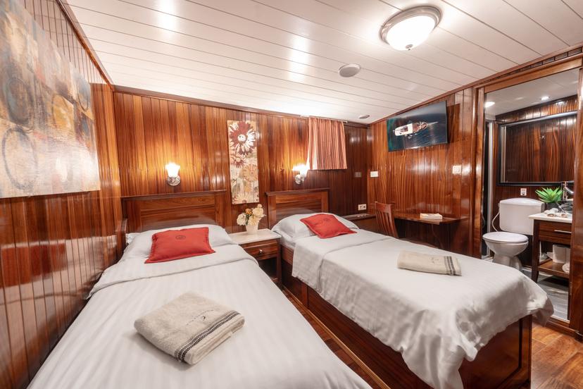 Twin Cabin (x2) image 2