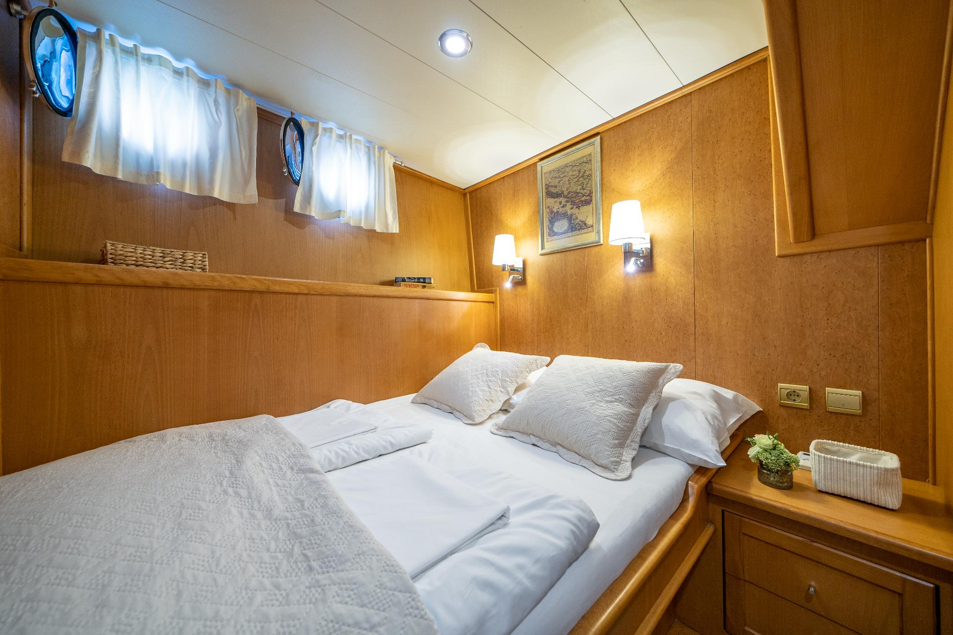 Double Cabin (x2) image 1