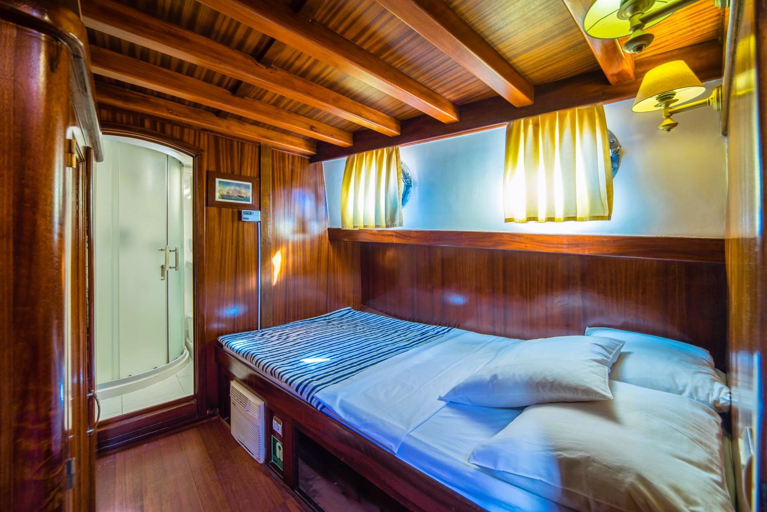 Double Cabin (x4) image 1