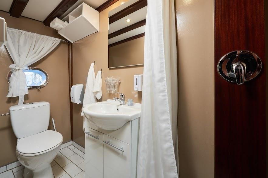 Double Cabin (x7) image 7