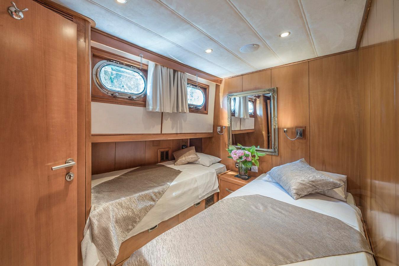 Twin Cabin (x2) image 1