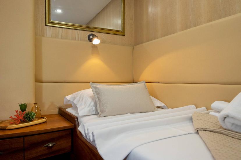 Twin Cabin (x4) image 3