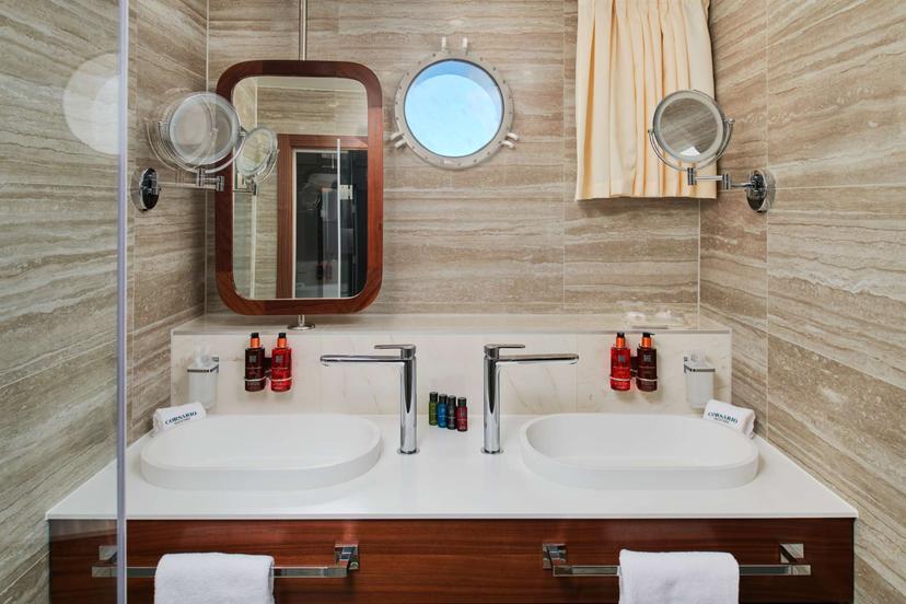 Master Cabin (x1) image 5