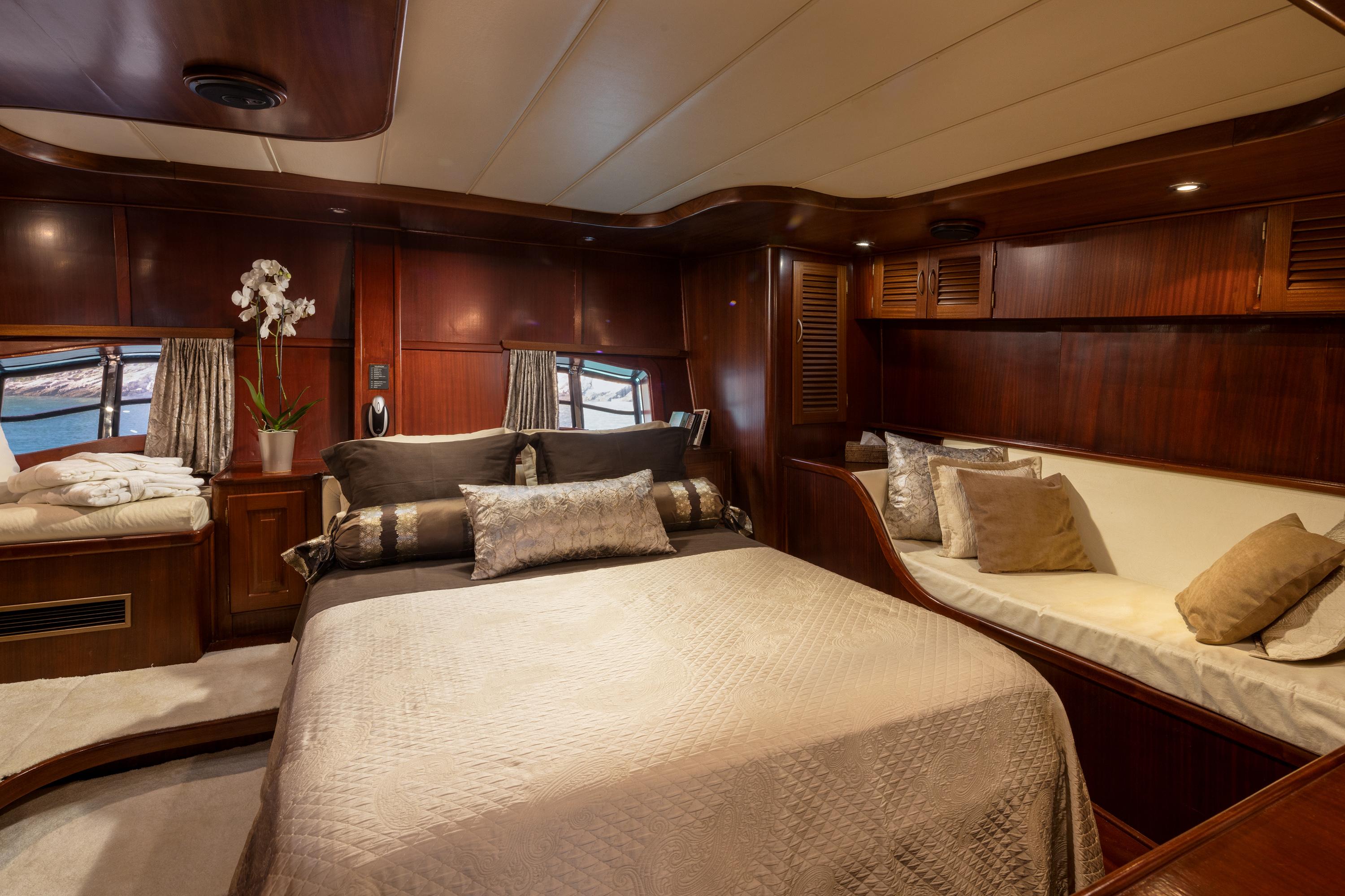 Master Cabin (x1) image 1
