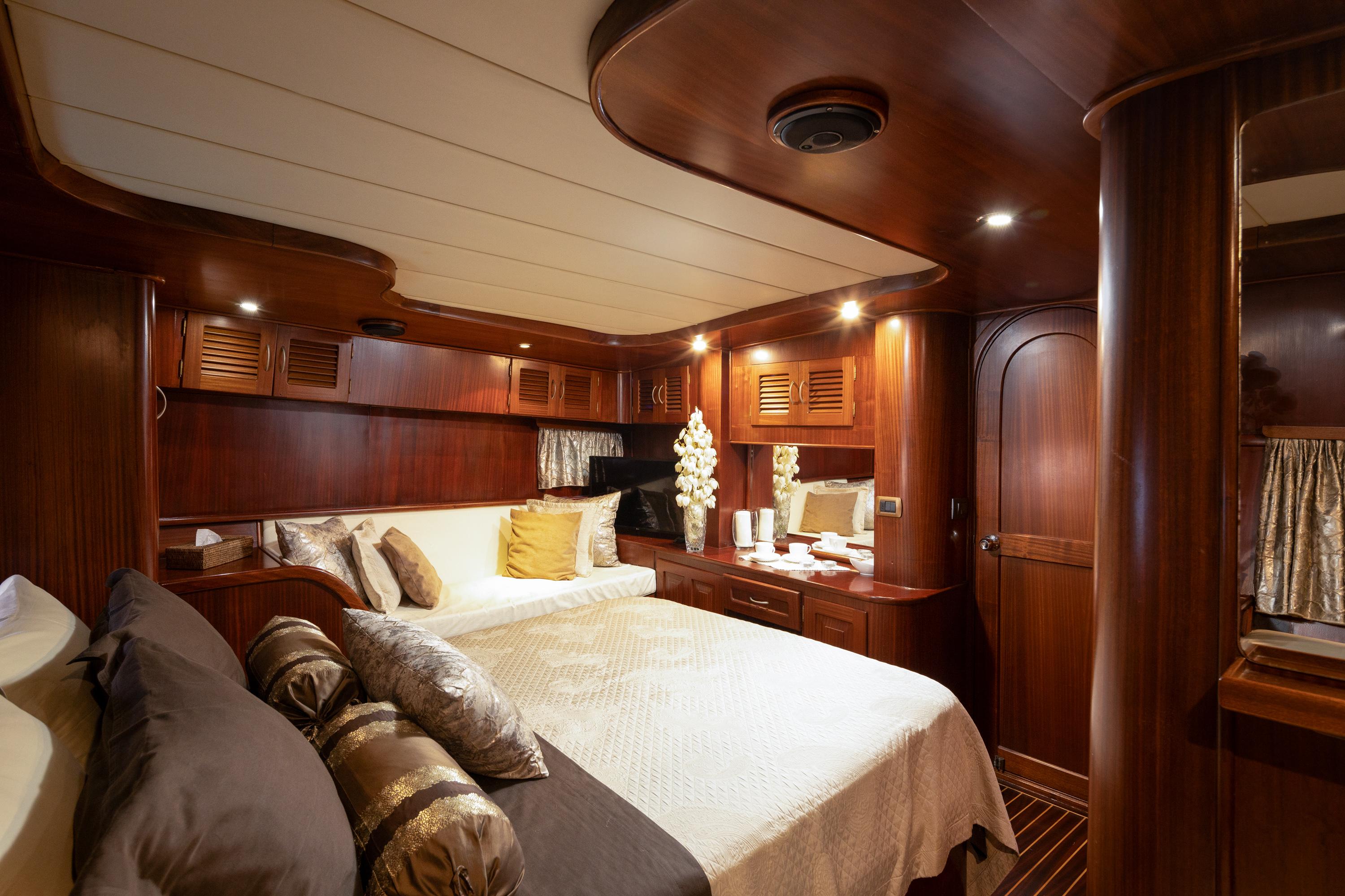 Master Cabin (x1) image 3