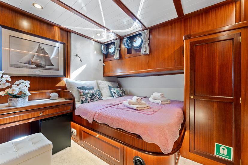 Double Cabin (x3) image 4