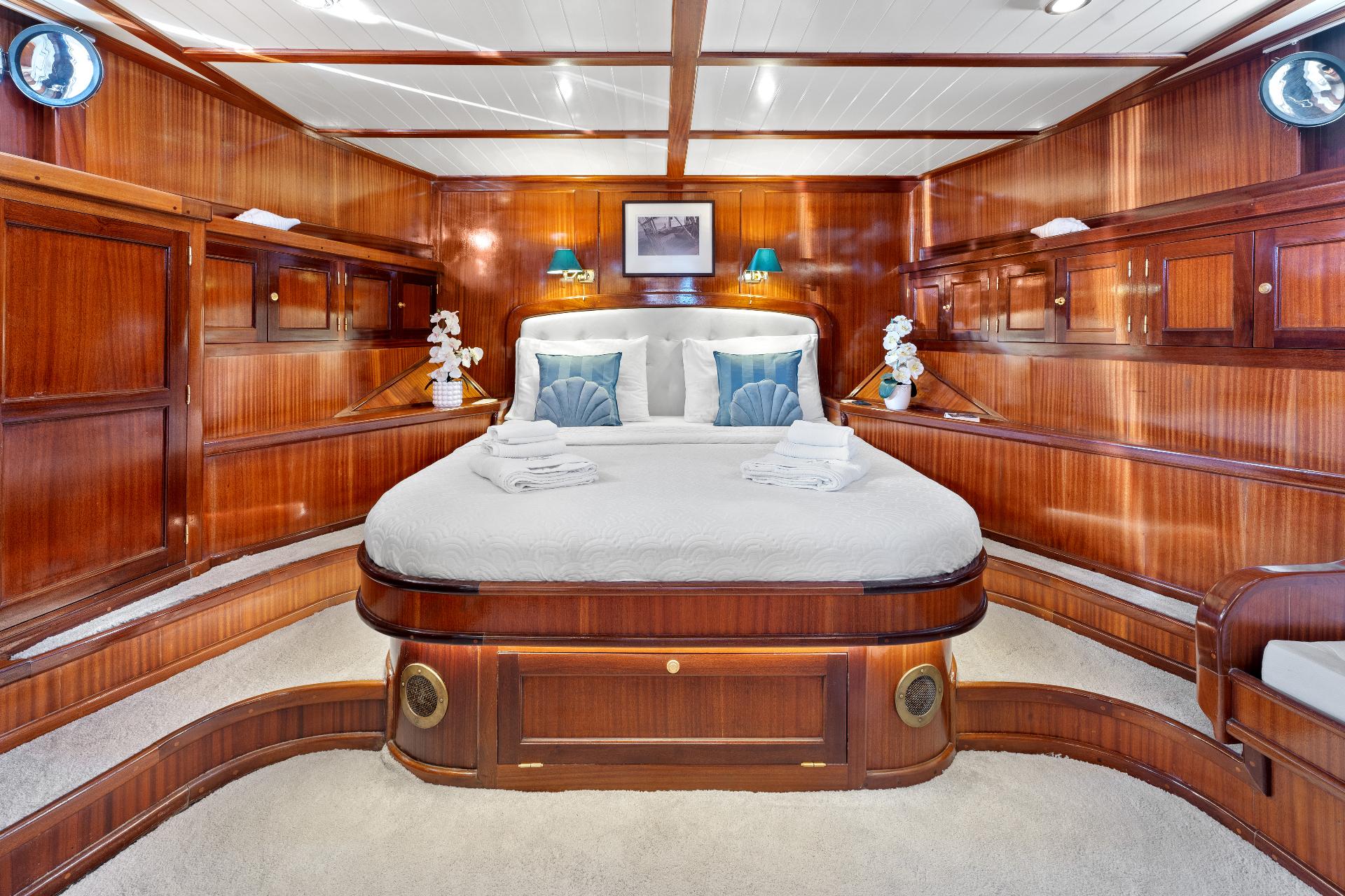 Master Cabin (x1) image 1