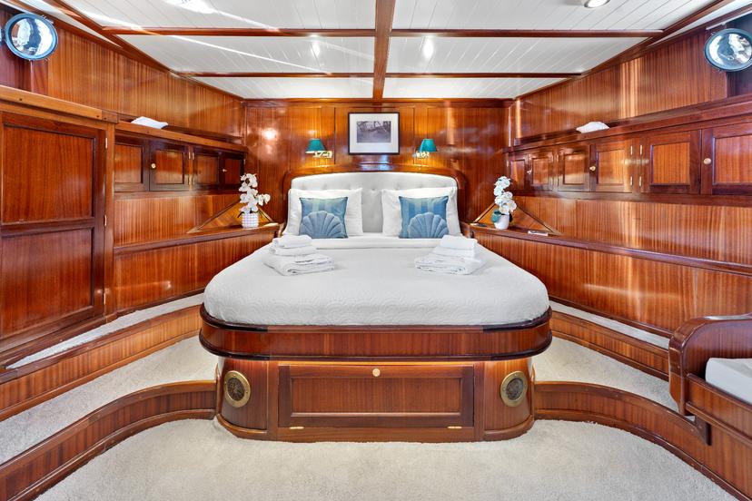 Master Cabin (x1) image 1