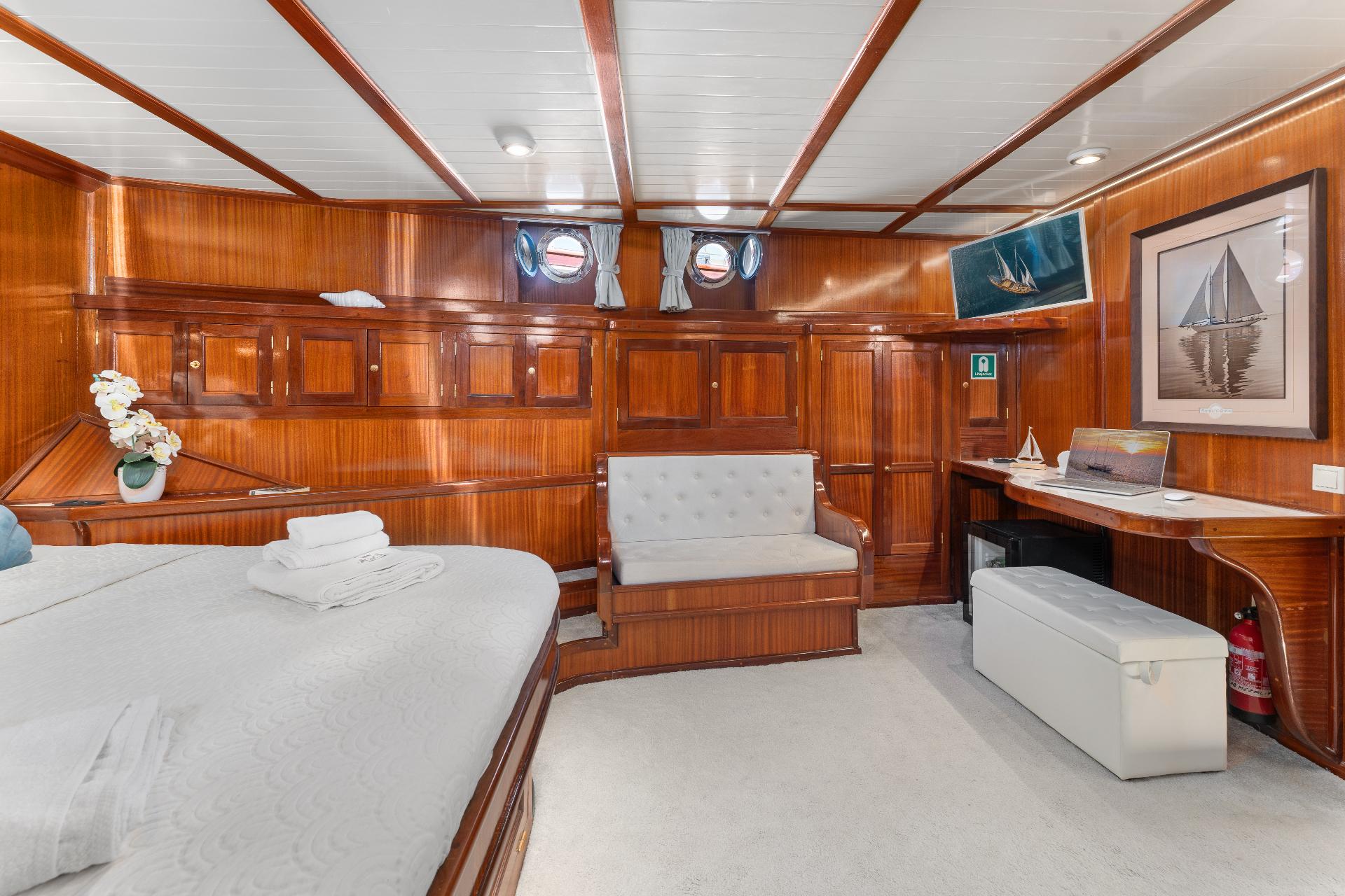 Master Cabin (x1) image 2