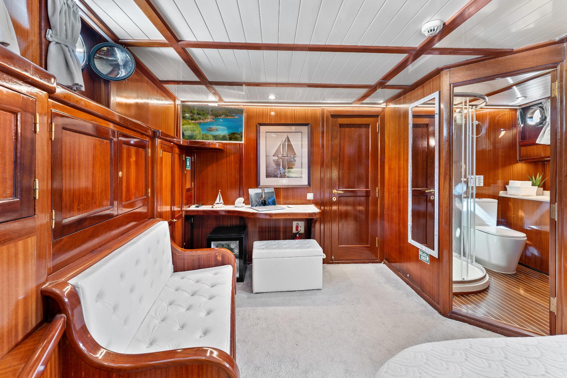 Master Cabin (x1) image 3