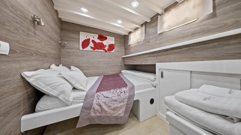 Double Cabin (x5) image 2