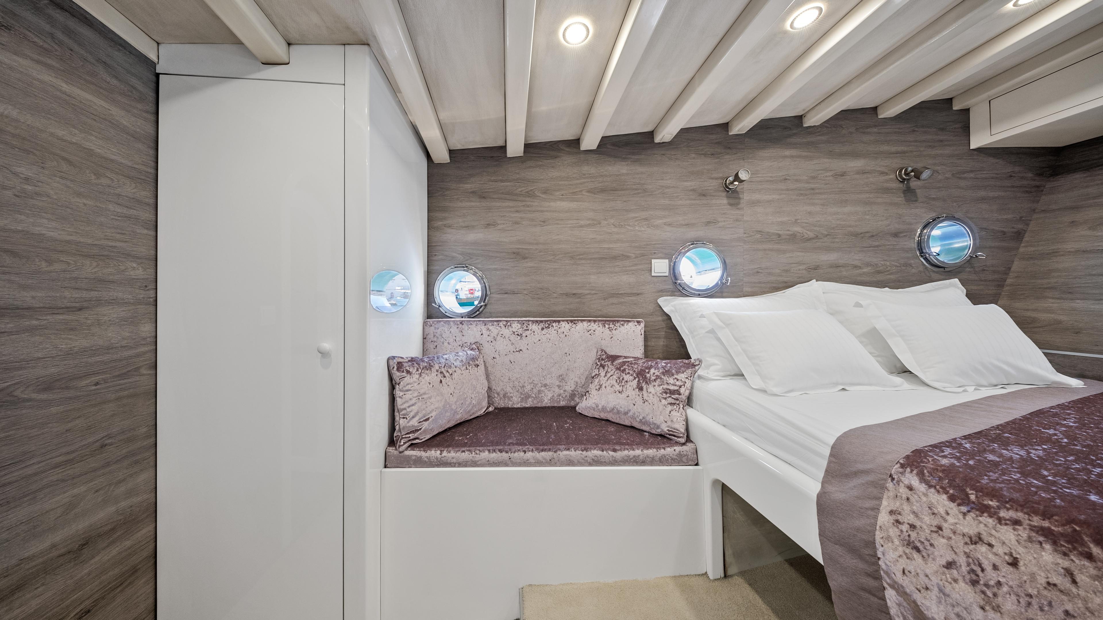 Double Cabin (x5) image 4