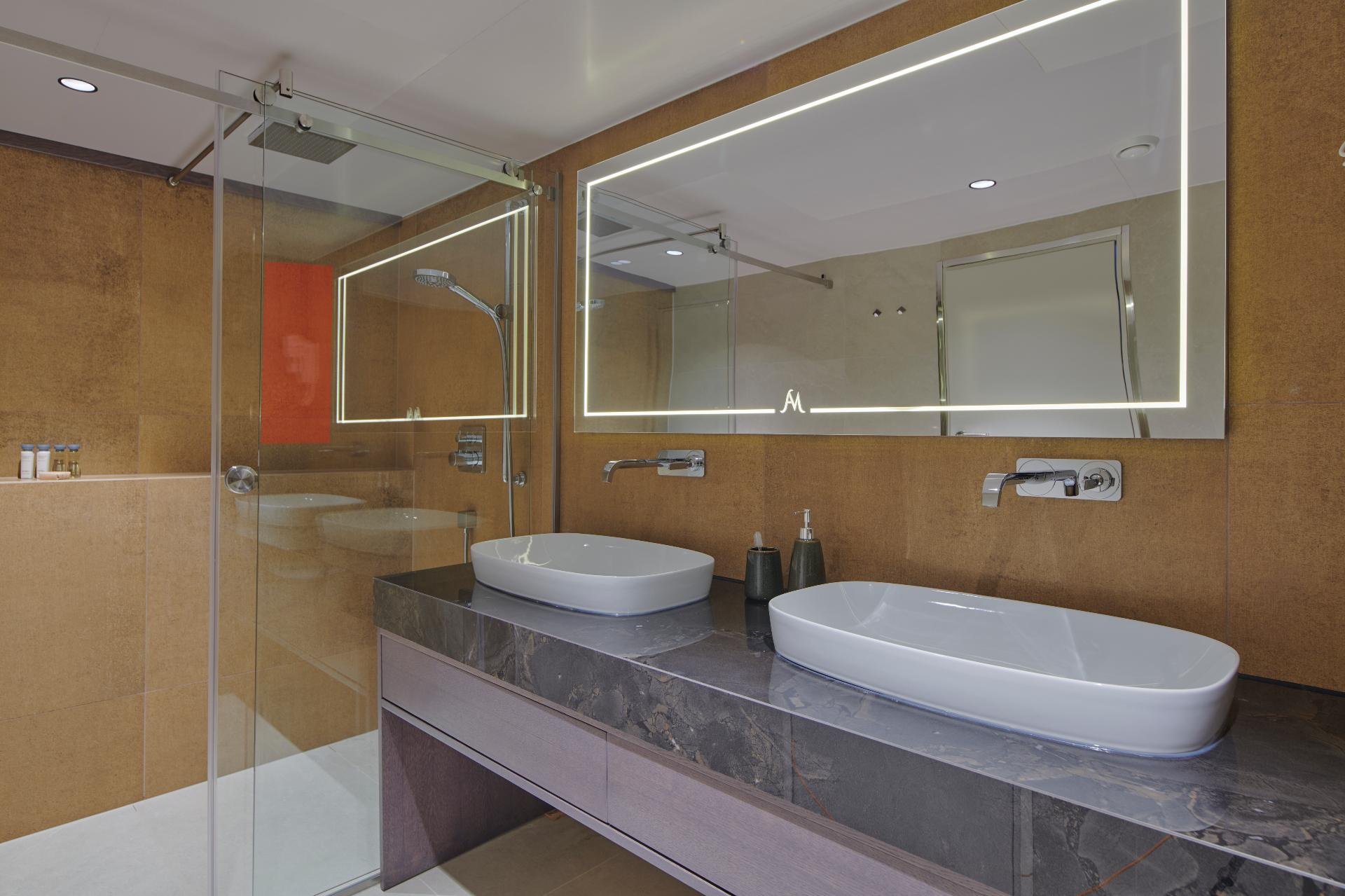 Double Cabin (x2) image 4