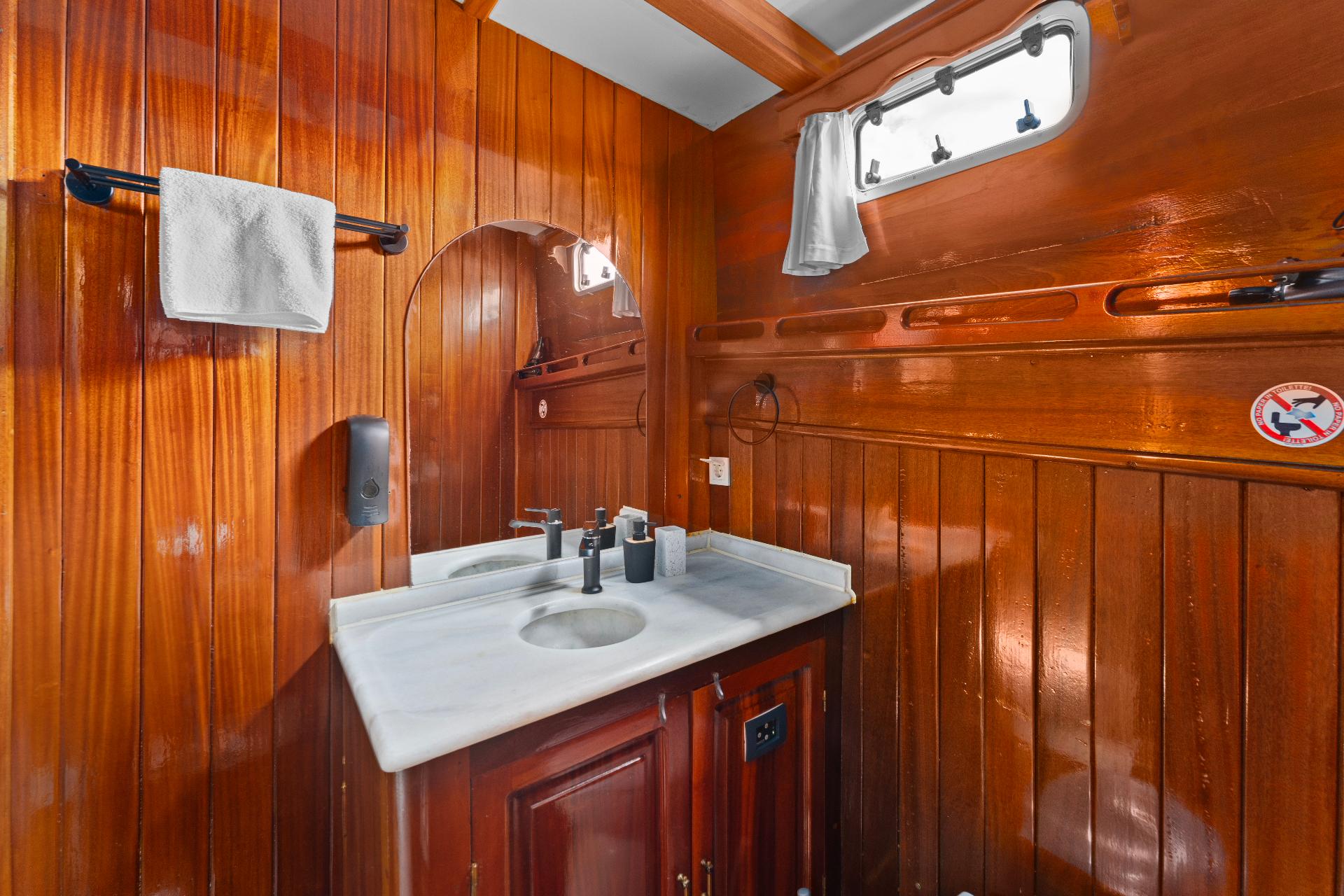 Twin Cabin (x3) image 2