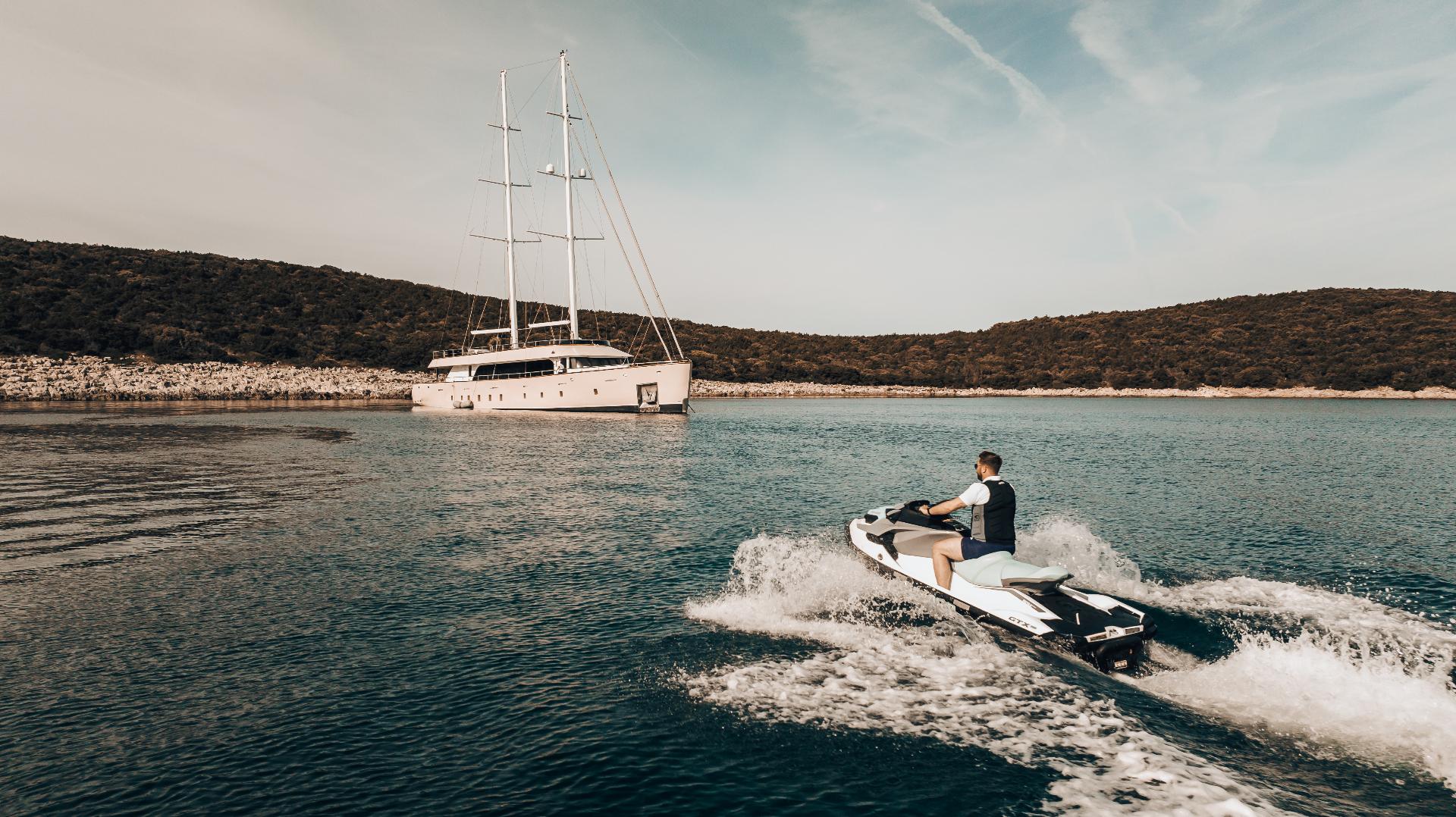 Water Toys & Tenders image 1