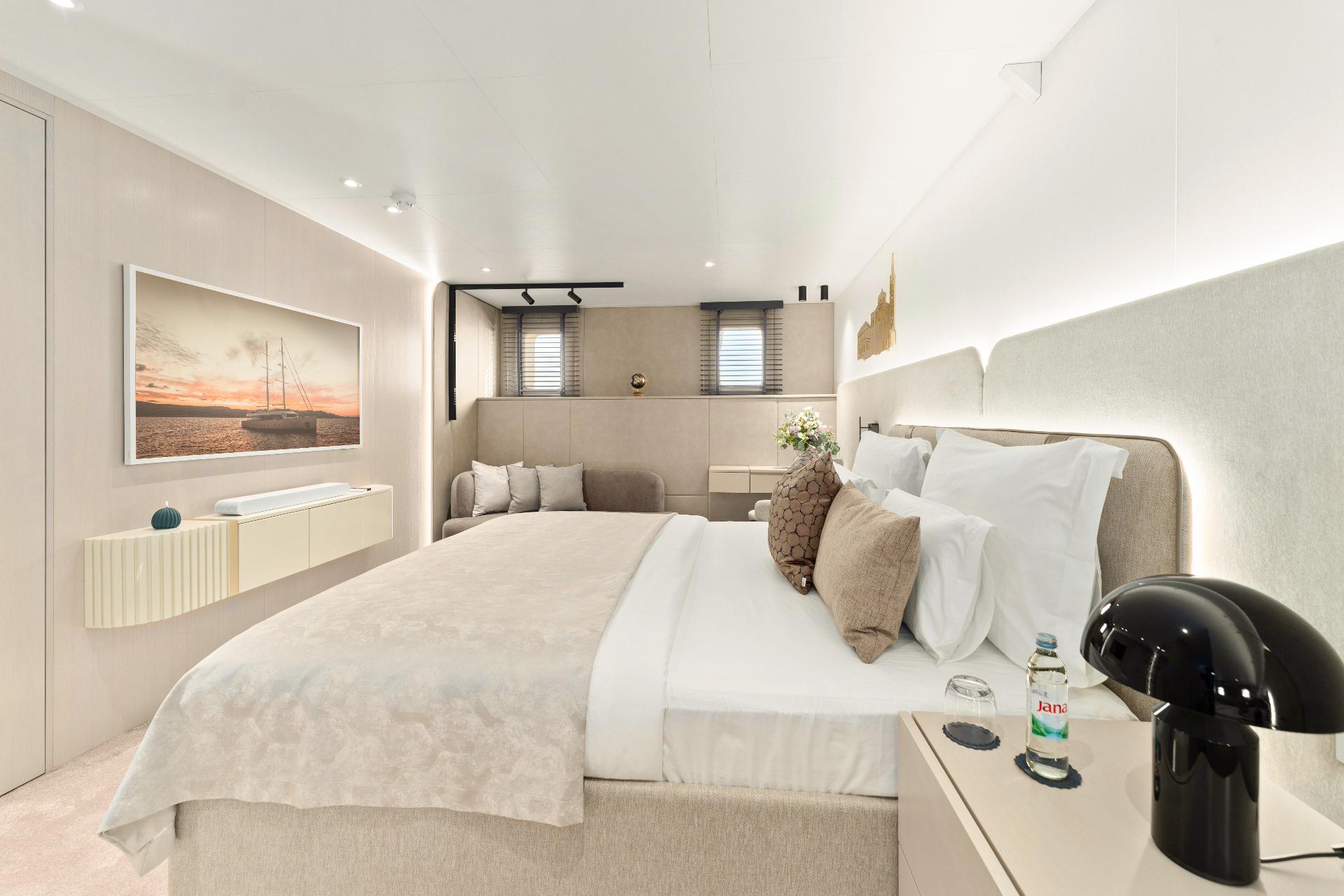 VIP cabin (x1) image 3