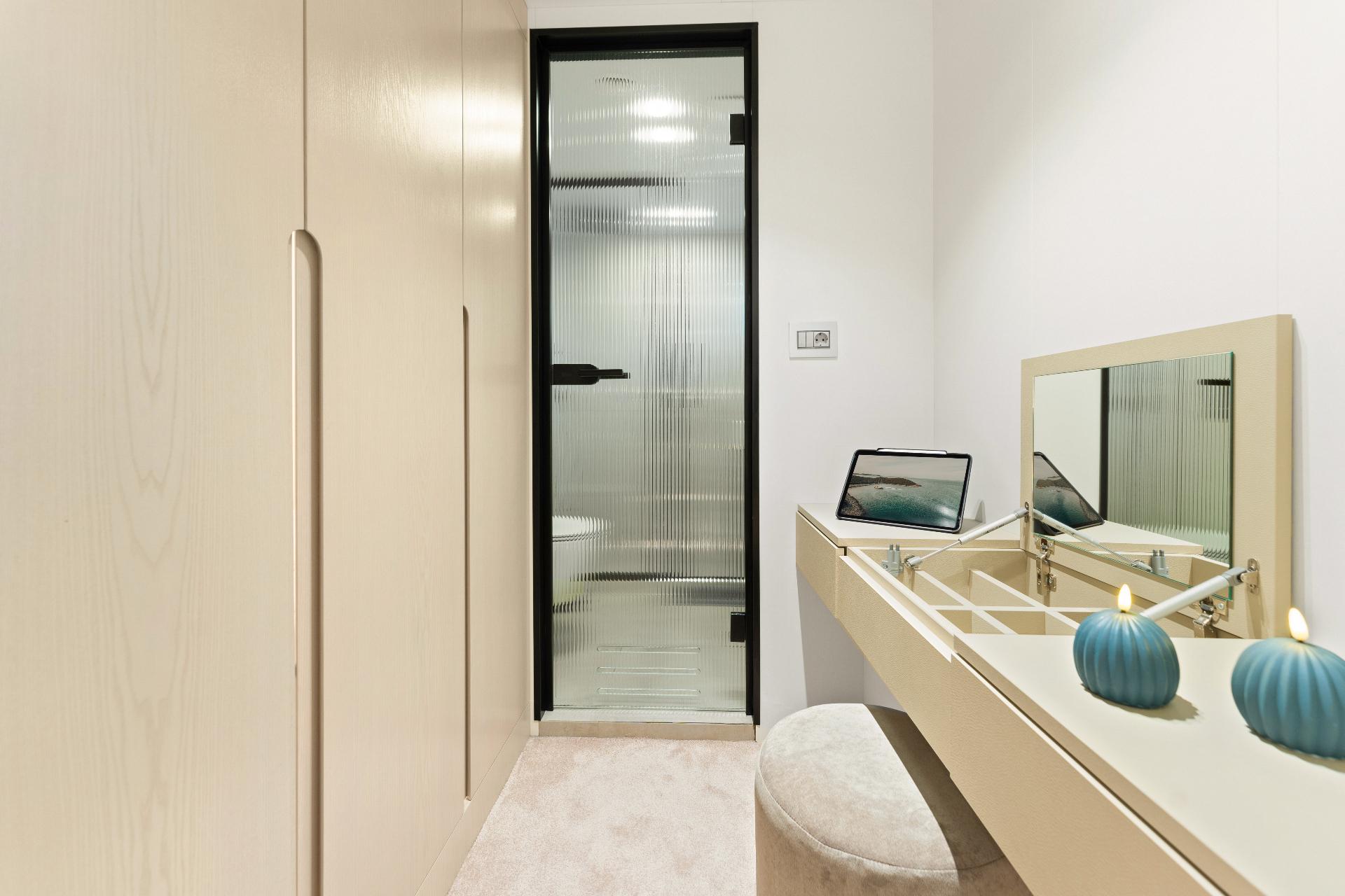 VIP cabin (x1) image 8