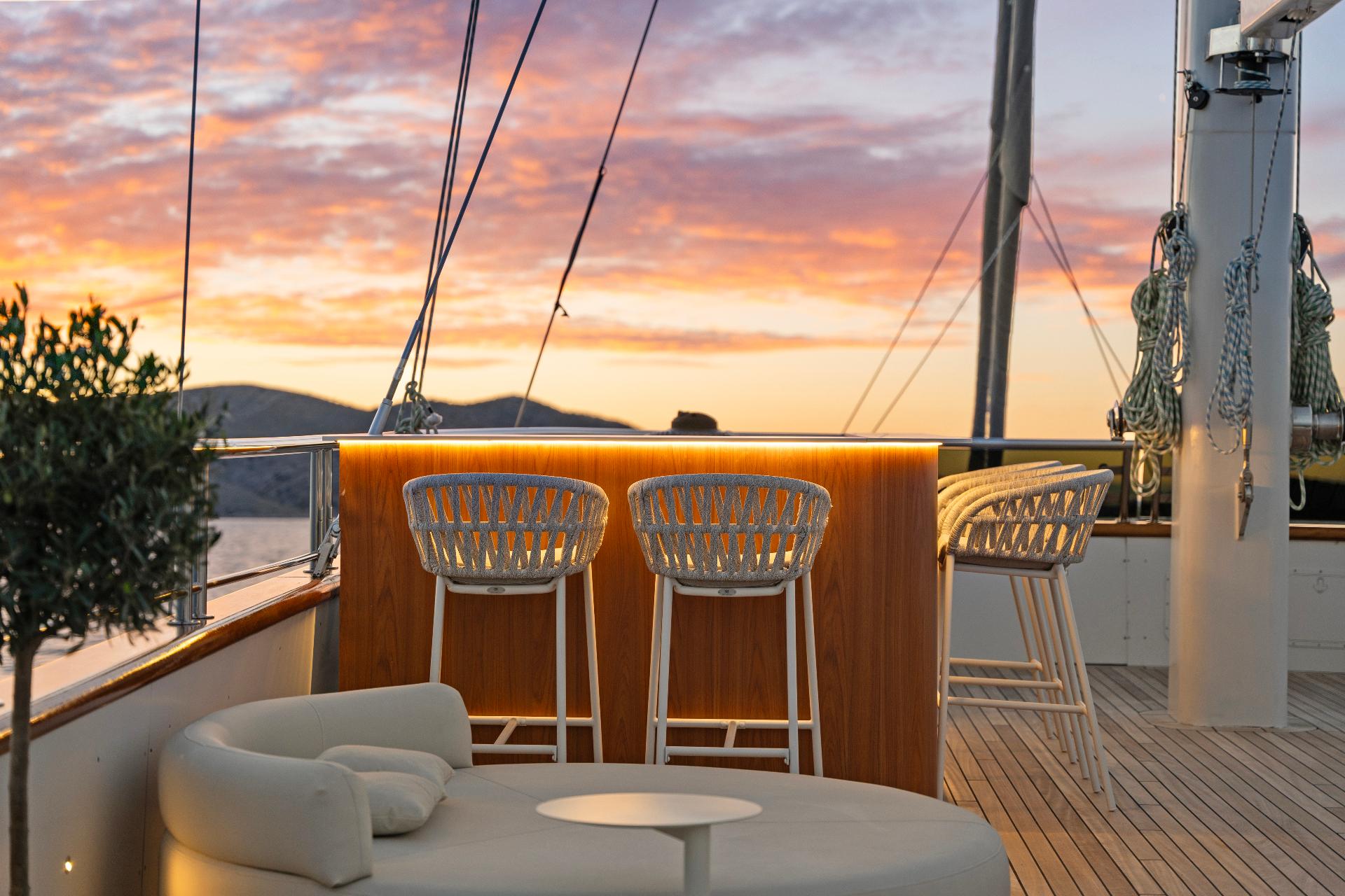 Amenities & Features image 12