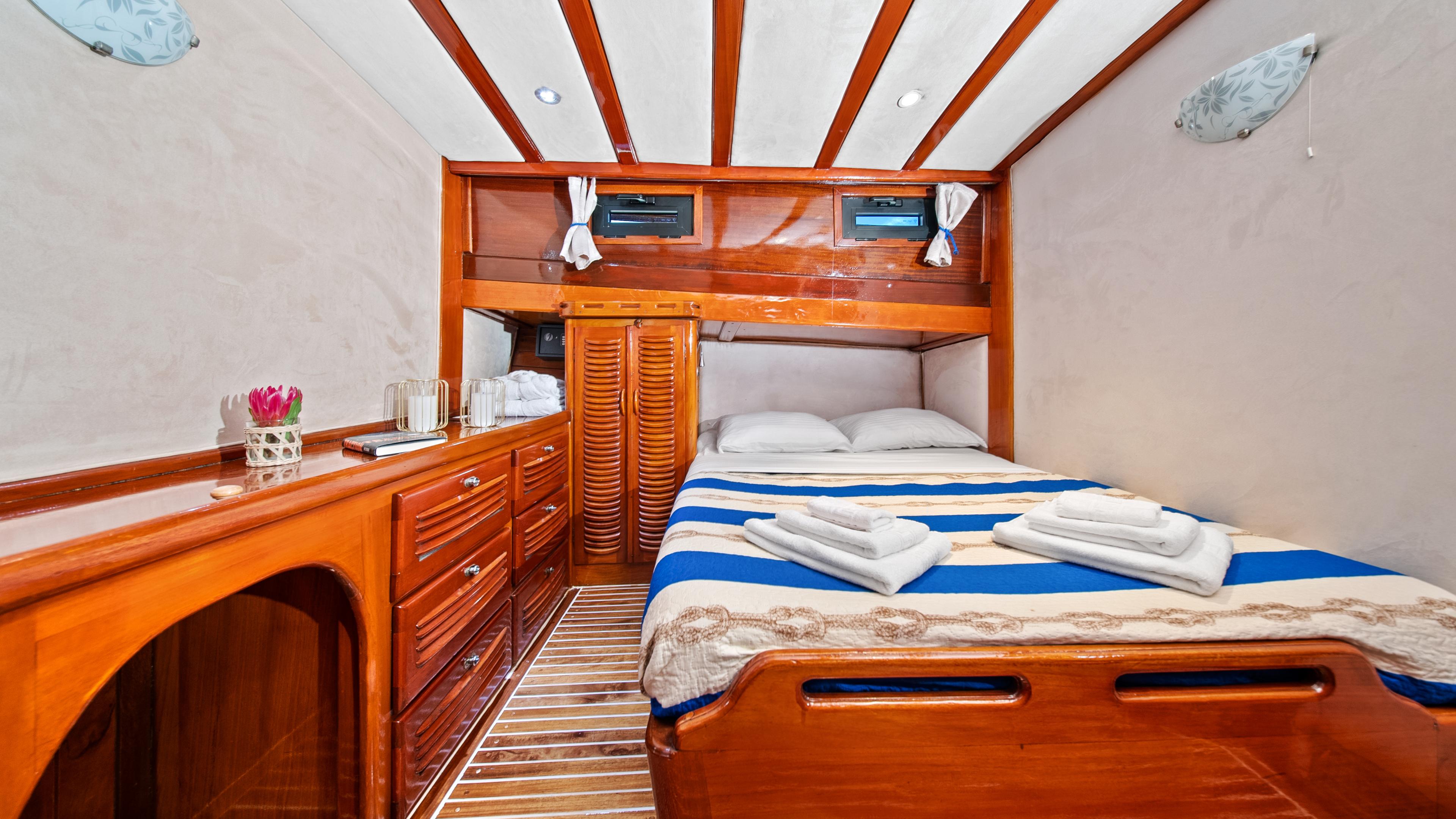 Double Cabin (x4) image 2