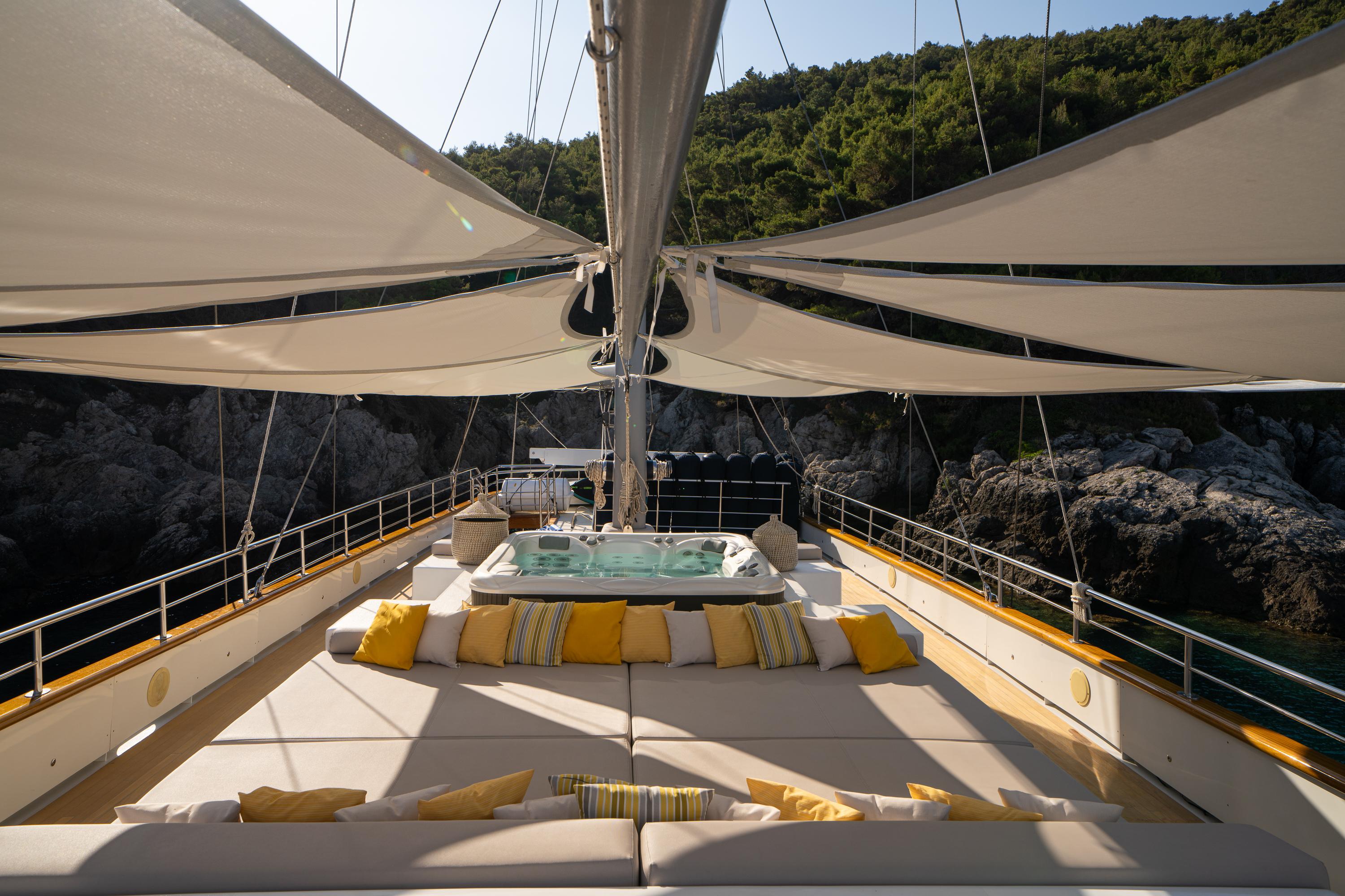 Amenities & Features image 12