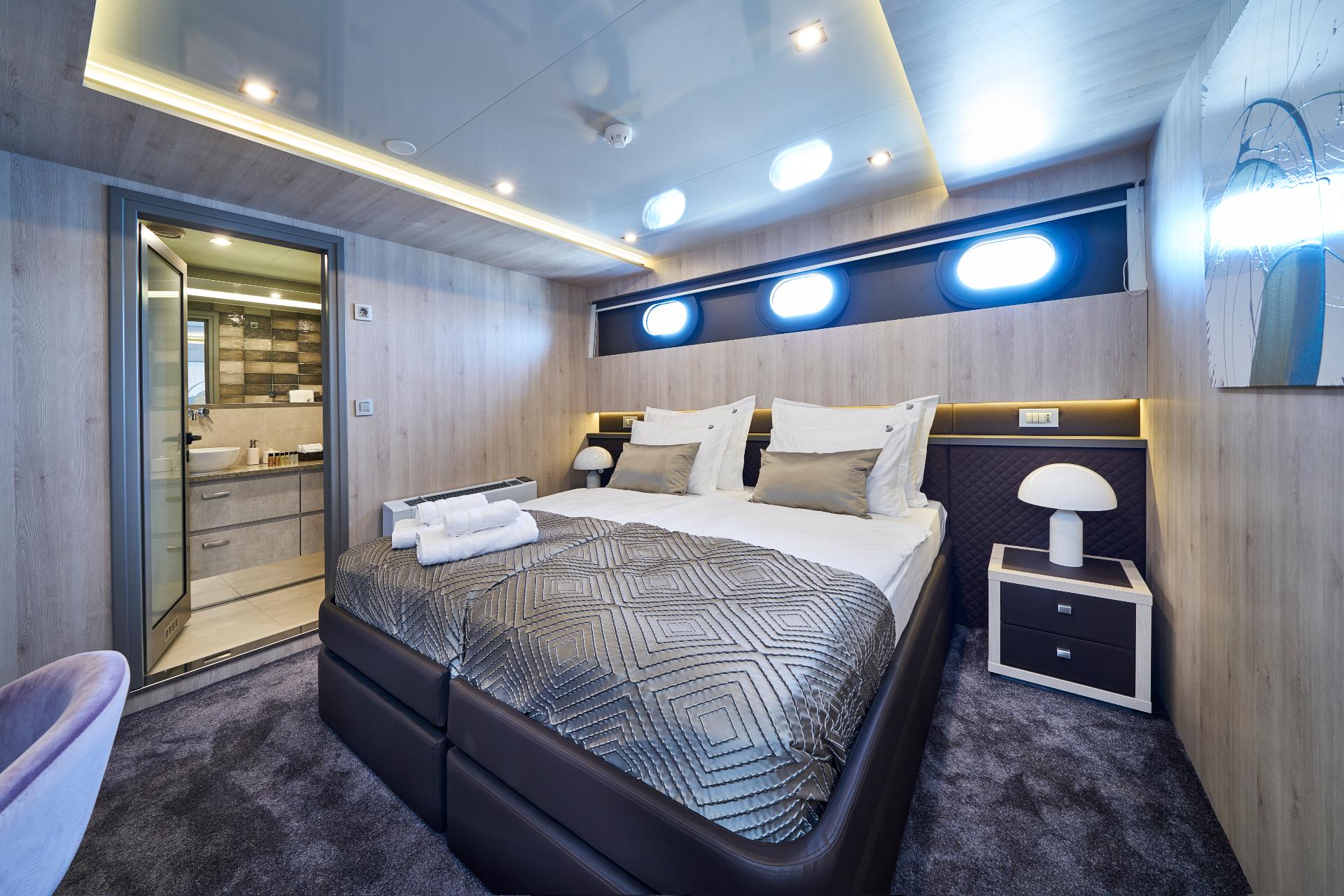 Twin + Convertible cabin (x4) image 1