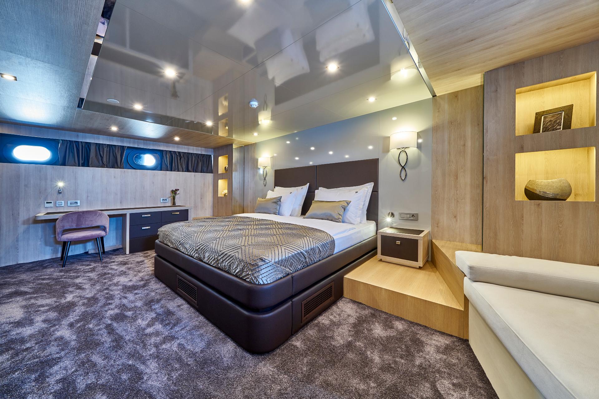 VIP Cabin (x1) image 1