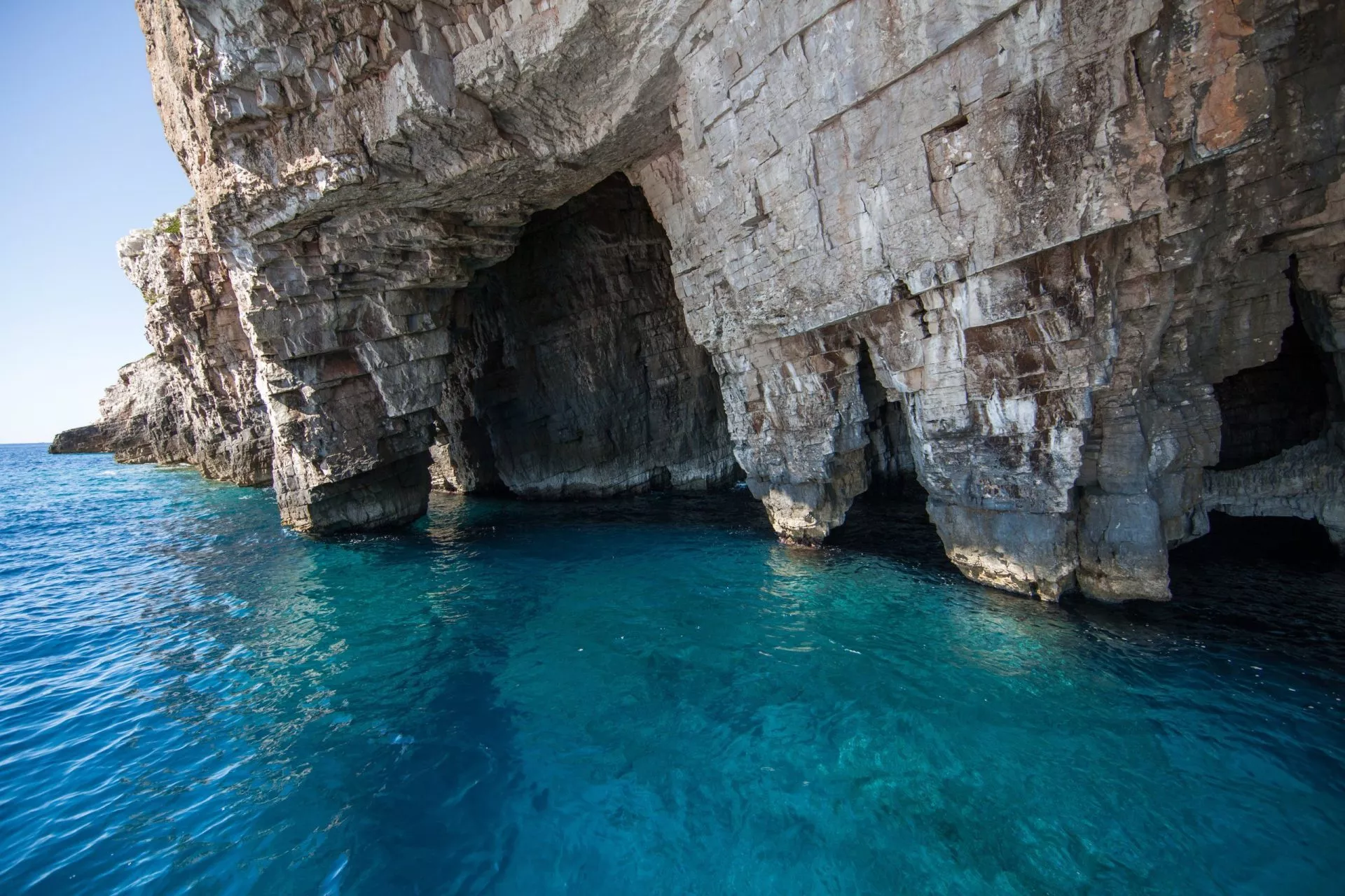 Vis blue cave